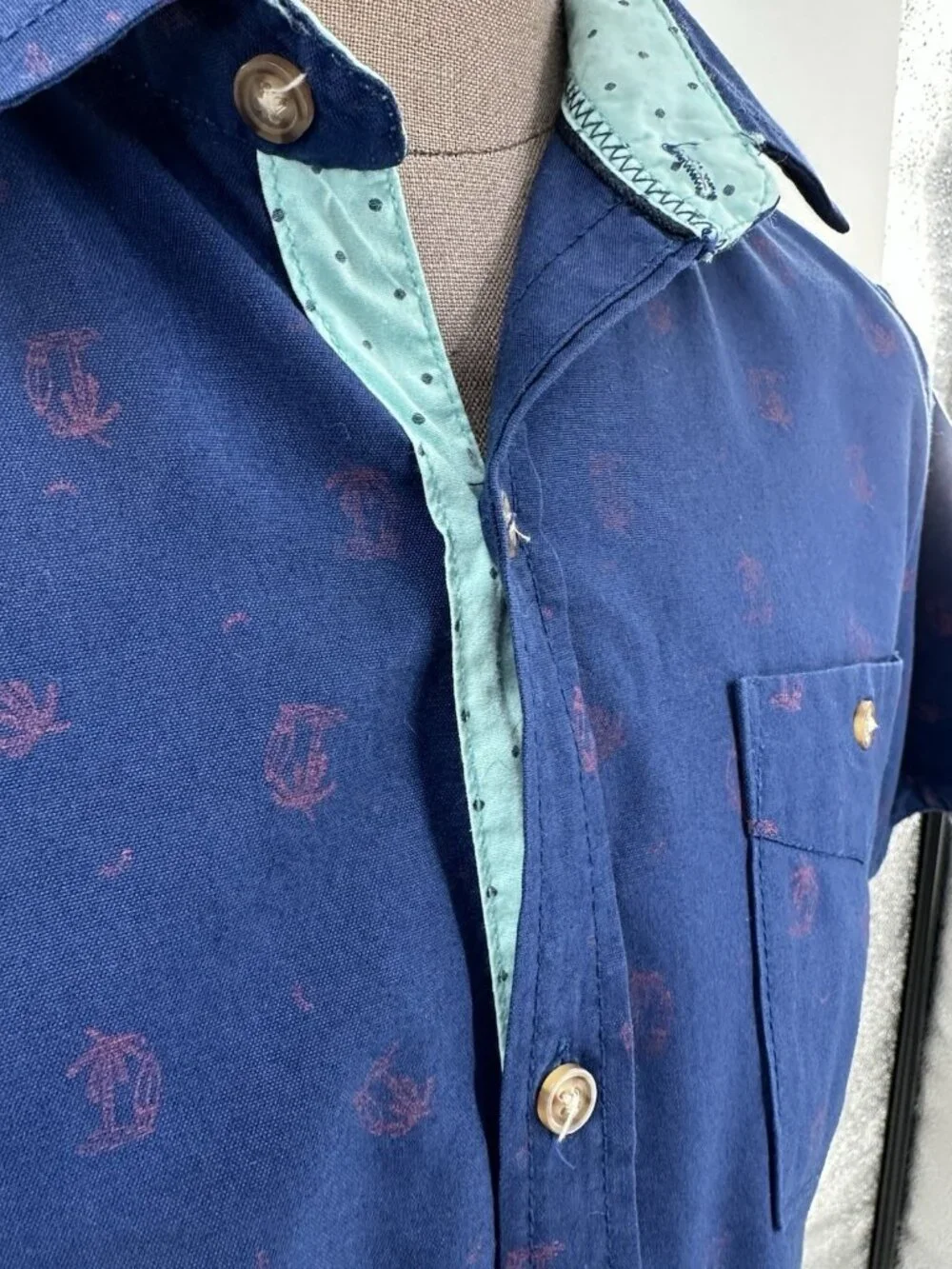 Free Planet Men's Button Front Shirt Blue Red Beach Surfing Memorial 4th Large - Picture 4 of 10